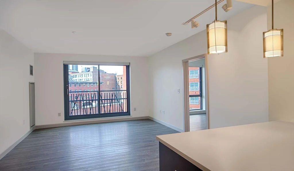 1 Canal St, North End