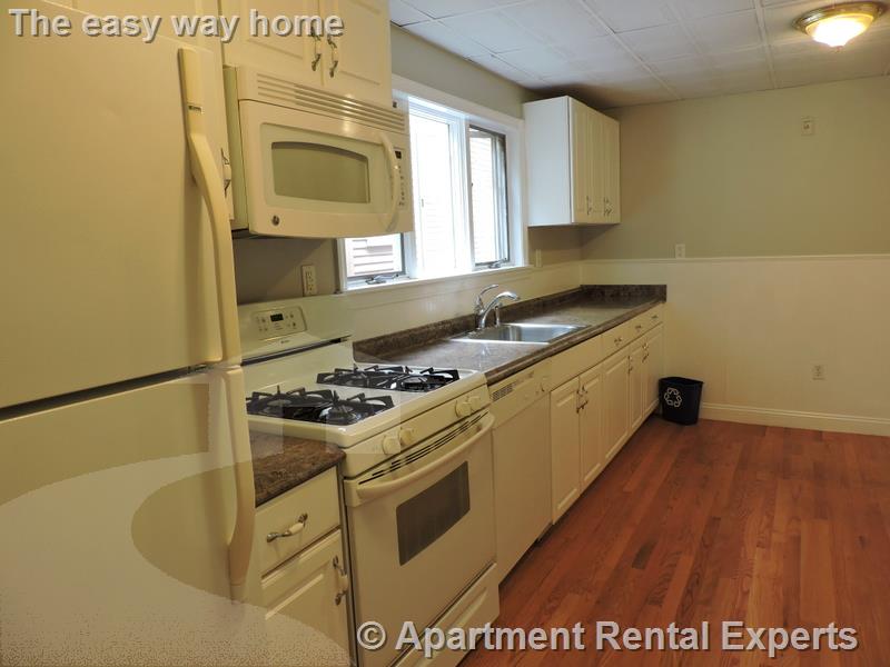 32 Speridakis Ter, Central Square