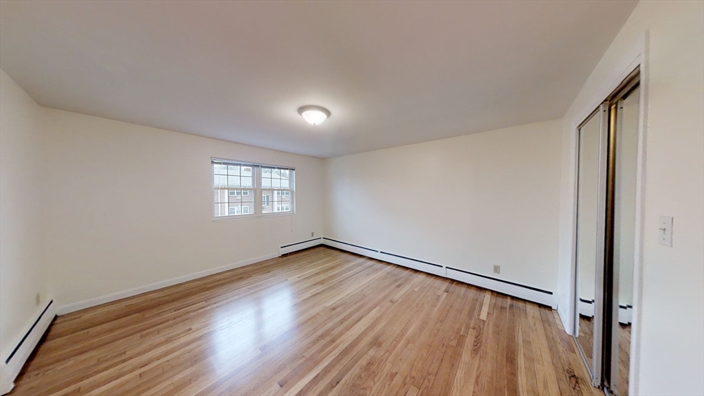 27 Arlington Rd, Woburn