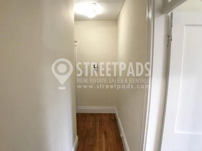 27 Park Dr, Fenway