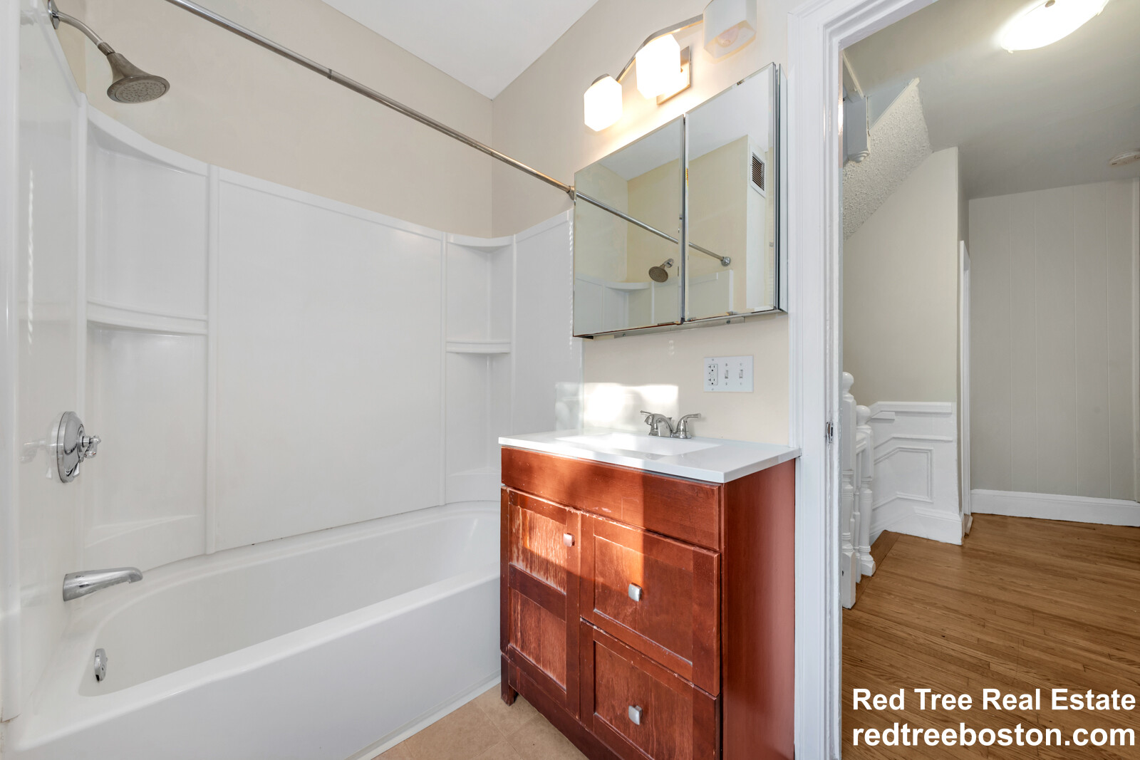 5 Murdock Ter, Brighton