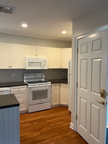 50 Pleasant St, Groton