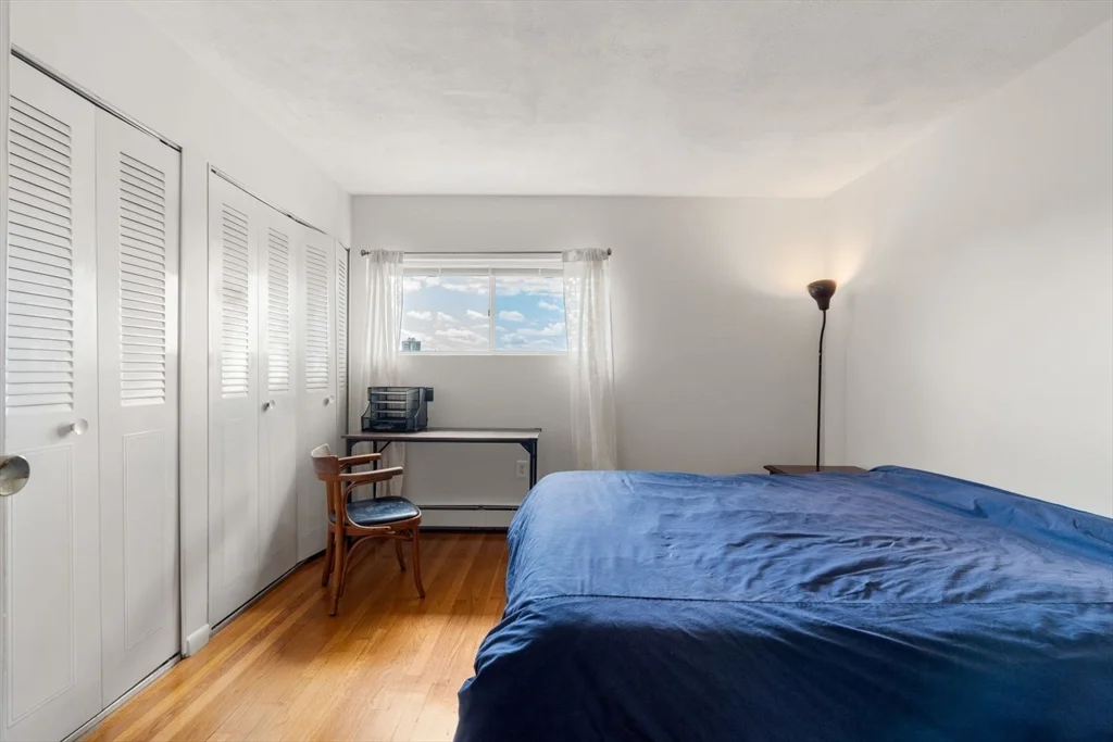 1643 Cambridge St, Harvard Square