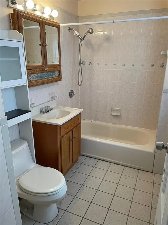 61 Cushing St, Waltham