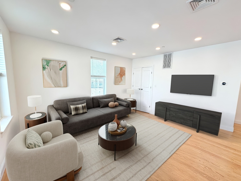 14 Murray Ct, East Boston