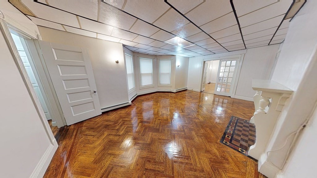 23 Waumbeck St, Roxbury