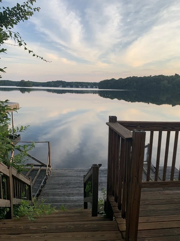 670 Eastside Rd, Wrentham