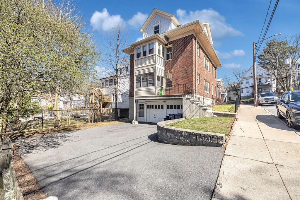 90 Walter St, Roslindale