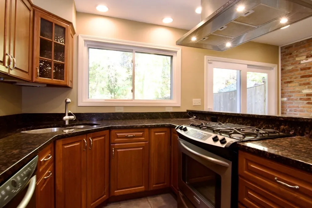 20 Smithfield Ct, Forest Park