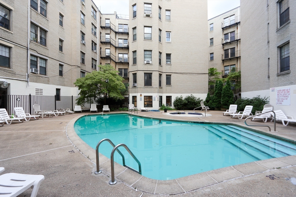 370 Chestnut Hill Ave, Brighton