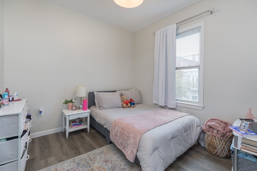 100 H St, South Boston