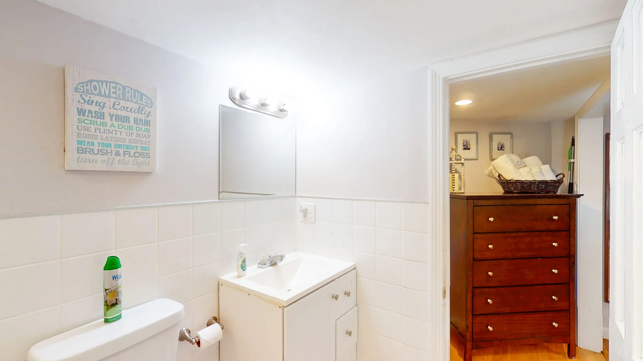 1029 Beacon St, Longwood