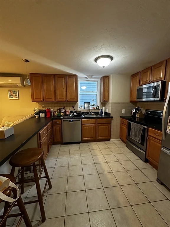511 E Broadway, South Boston