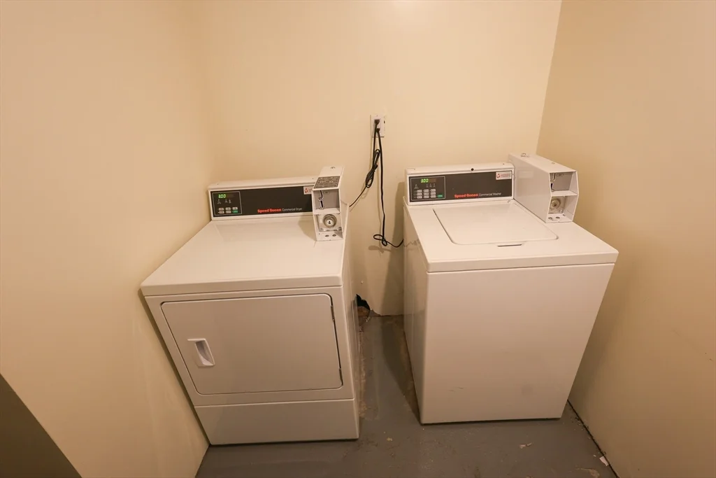 498 Whipple St, Fall River