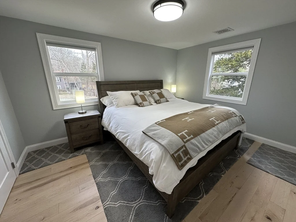 456 Parsonage St, Marshfield