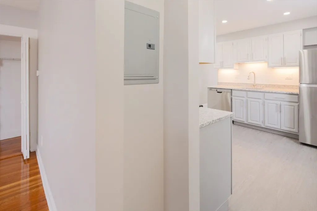 259 Calvary St, Waltham