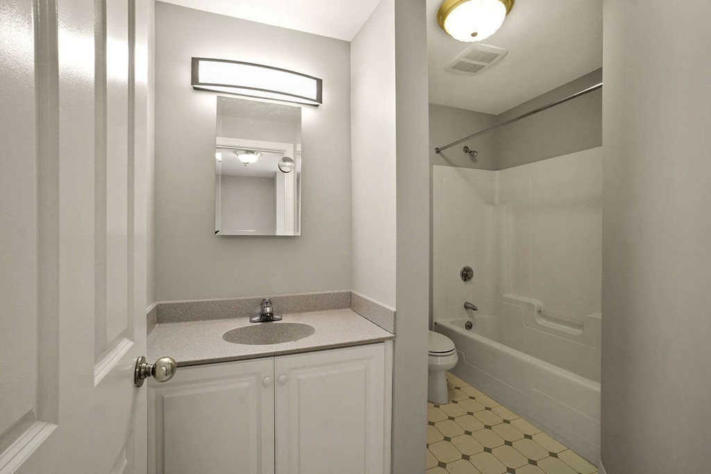 4 Charlesgate East, Back Bay