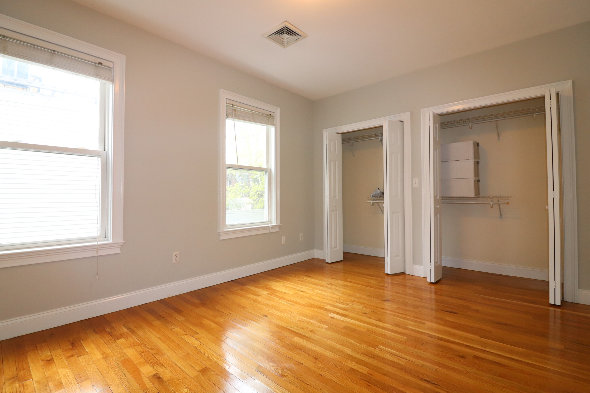 40 Middle St, South Boston