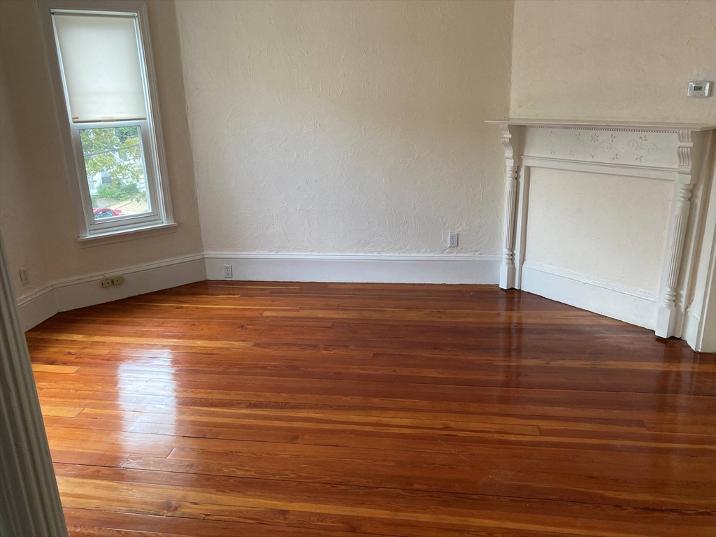 36 Windsor Rd, Davis Square