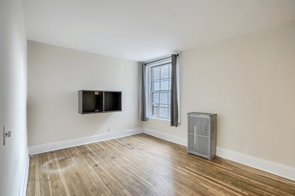 130 Fuller St, Coolidge Corner