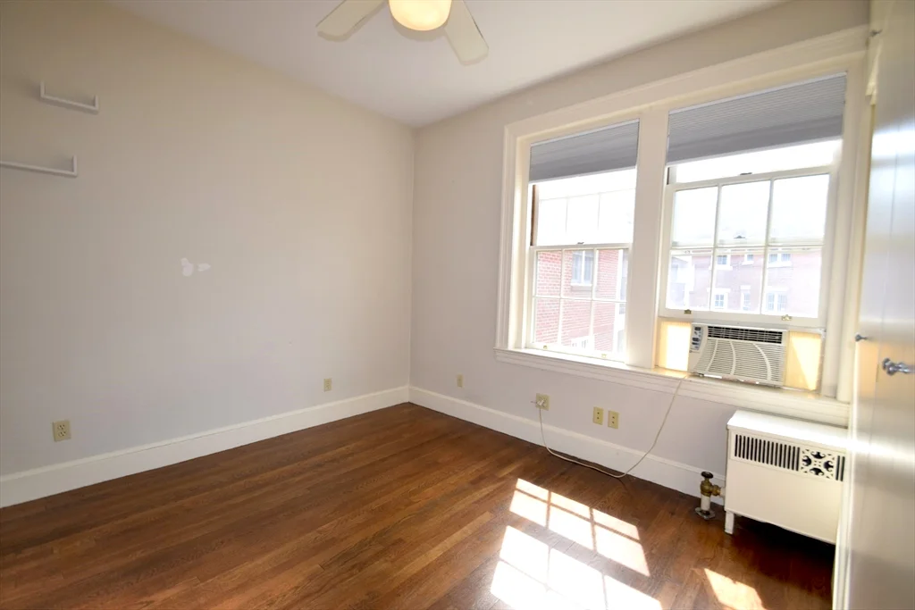 141 Beaconsfield Rd, Brookline