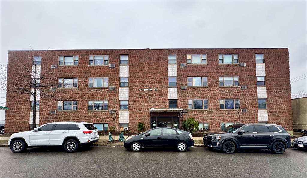 97 Spring St, West Roxbury