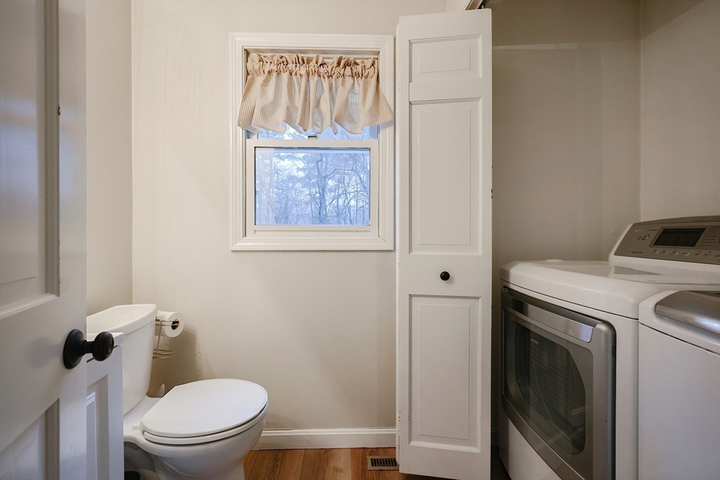 291 Central St, Framingham