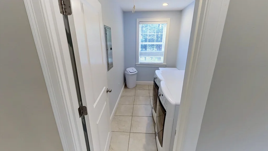 78 Nahanton Ave, Blue Hills