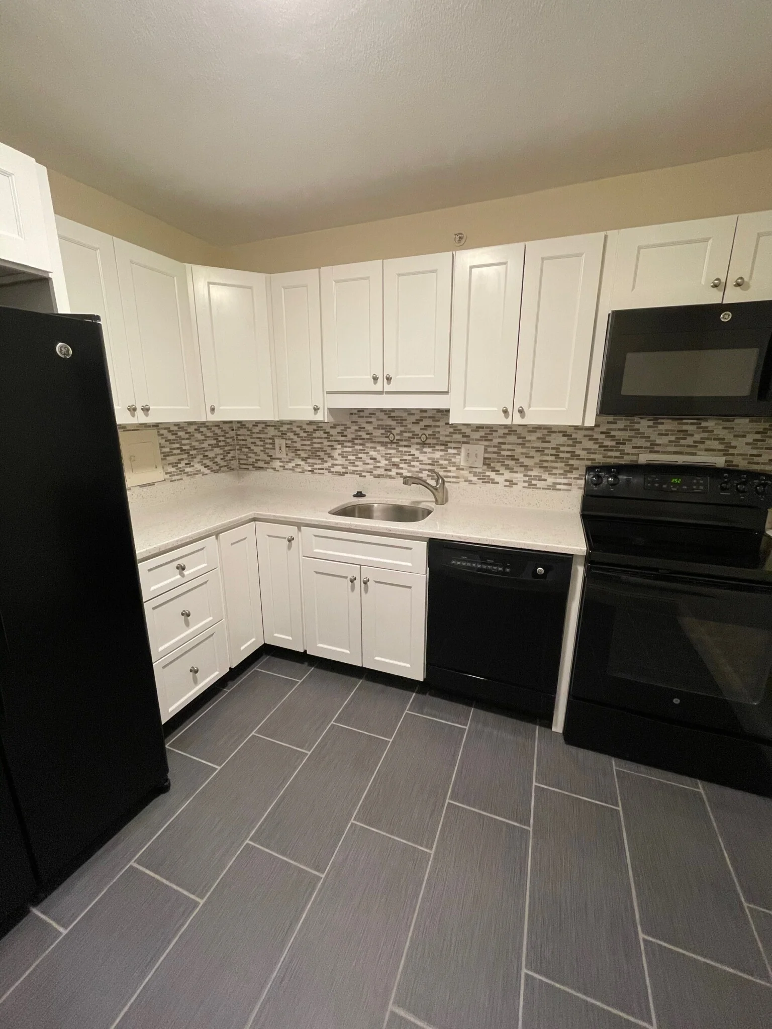 101 Monmouth St, Longwood