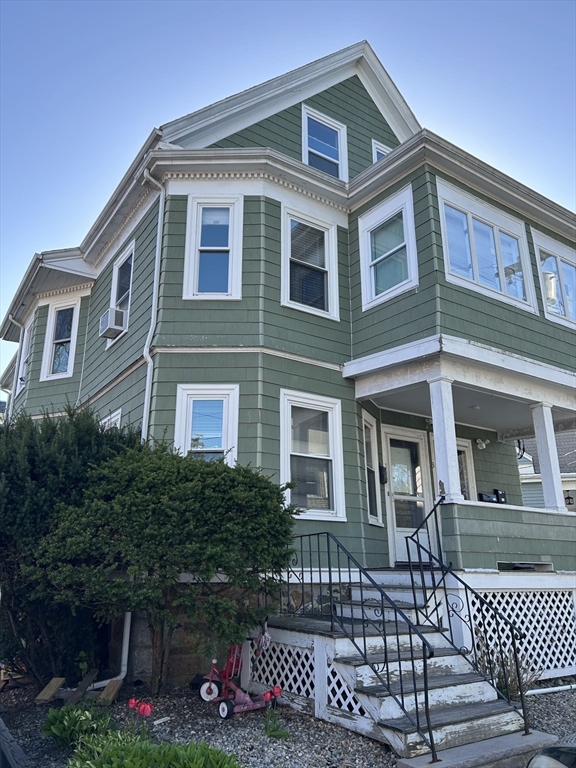 1 Valley Rd, Swampscott