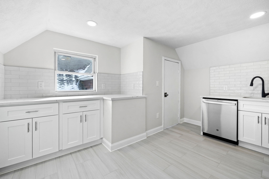 417 Salem St, Medford