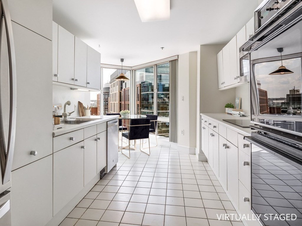 75-83 Cambridge Pkwa, East Cambridge