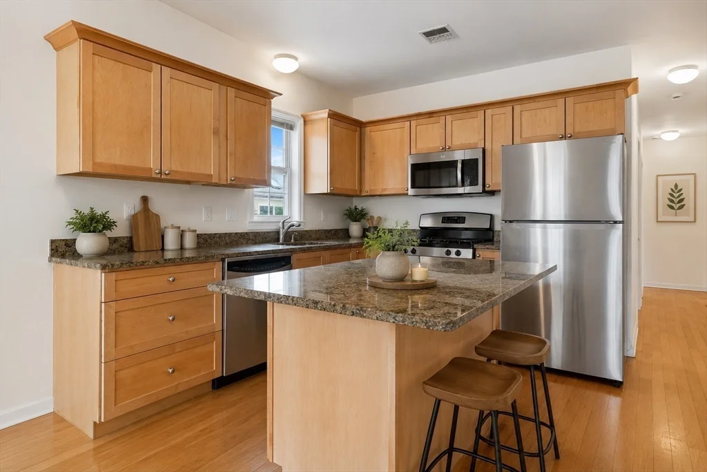 39 Montgomery St, North Cambridge