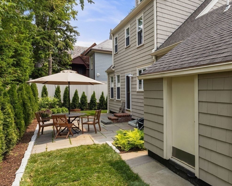 9 Kenway St, West Cambridge