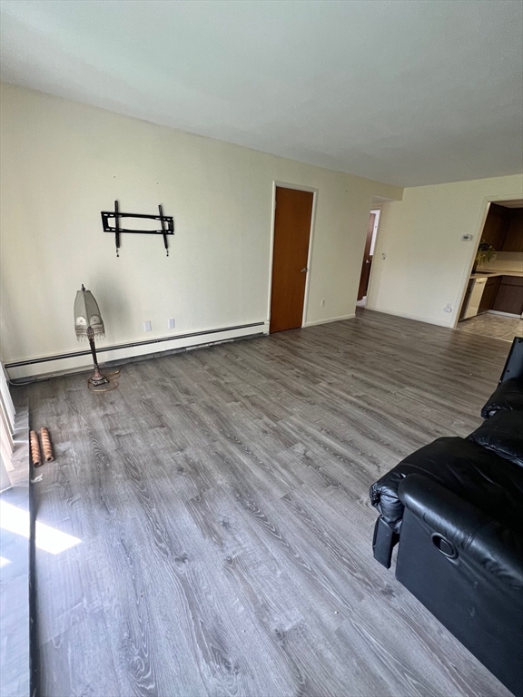 32 Pleasant Dr, Stoughton