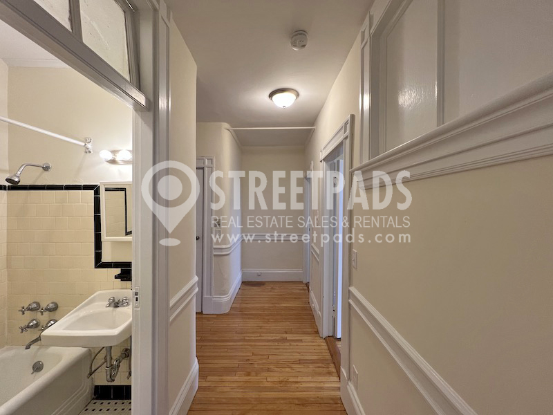 2 Ware St, Mid-Cambridge