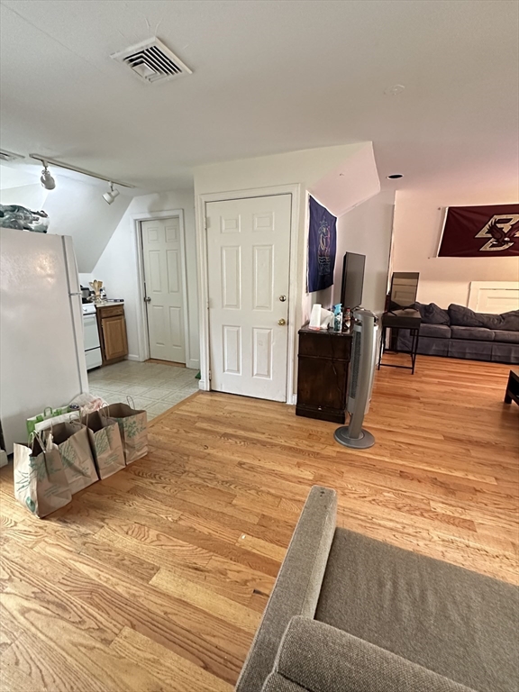 27 Orkney Rd, Brighton