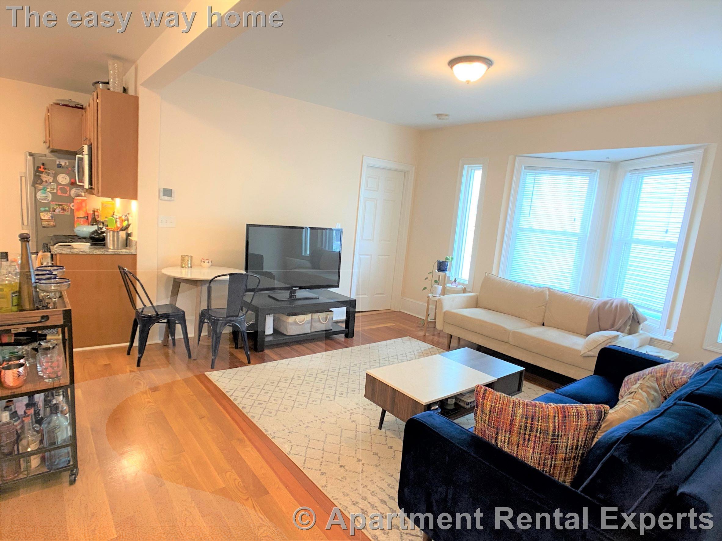 23 Willard Ave, Tufts