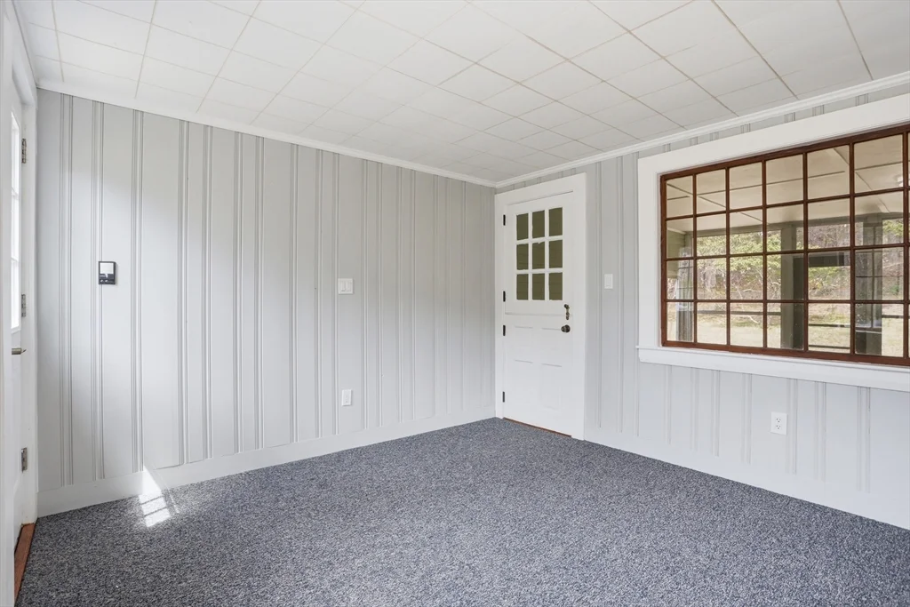 11 Sherman Bridge Rd, Wayland