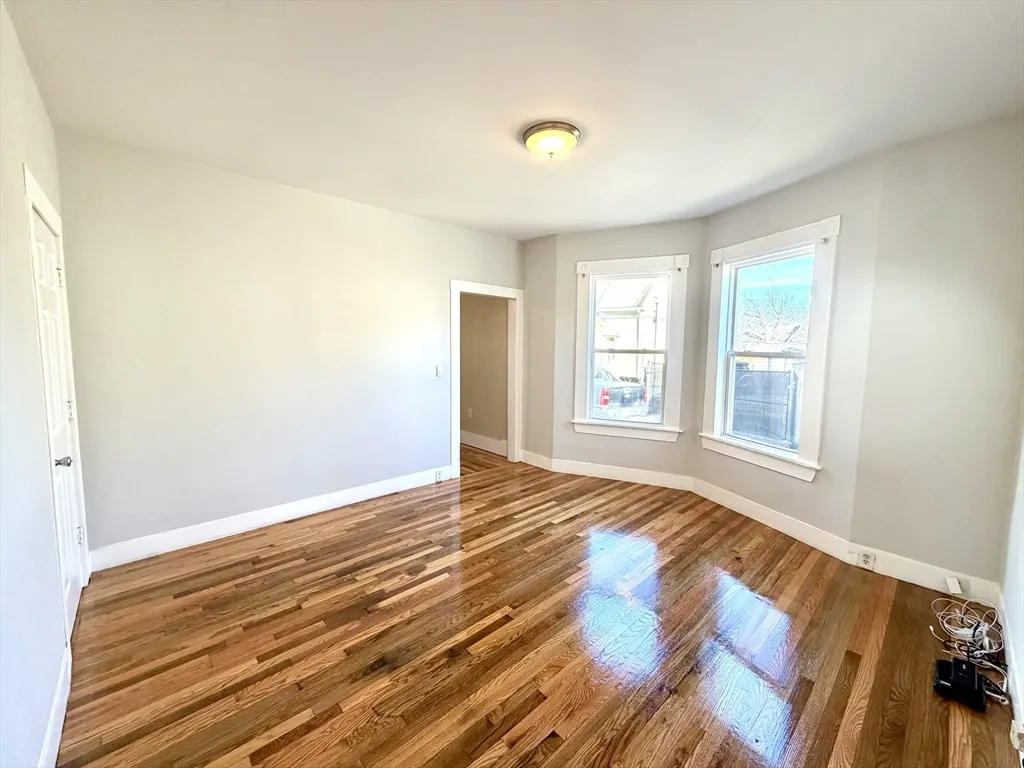 11 Francis, Oak Grove