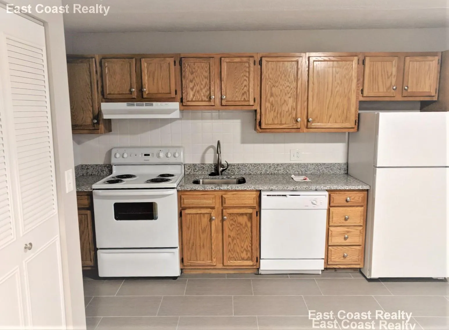 12 Cottage Ct, Nonantum