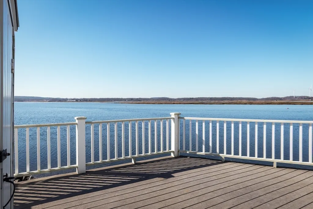 33 Eagle Hill Rd, Great Neck