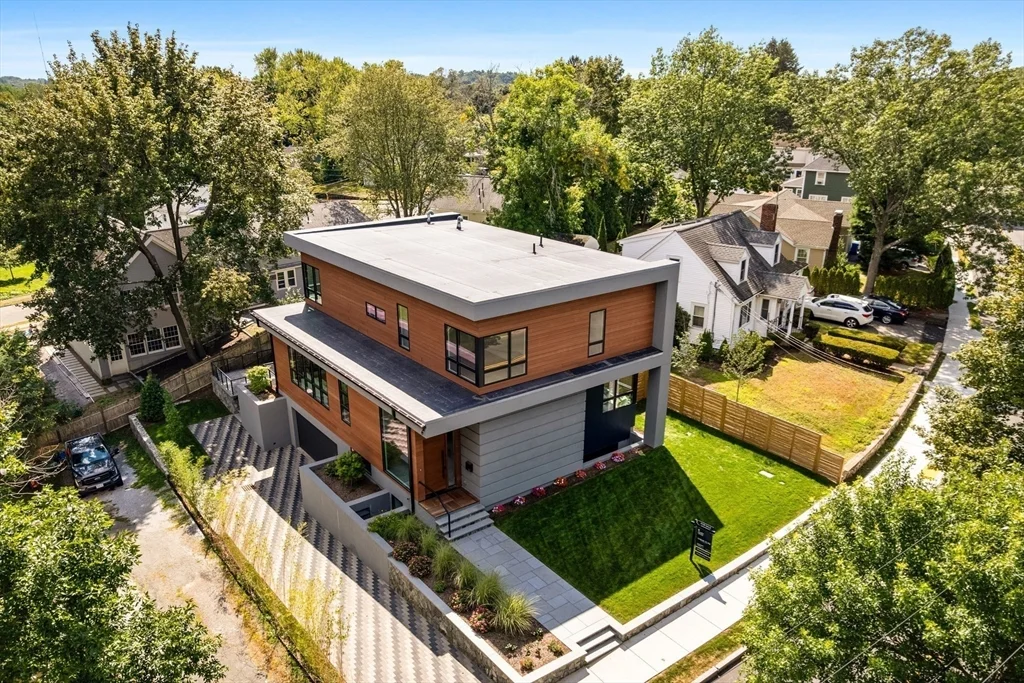 90 Auburndale Ave, West Newton