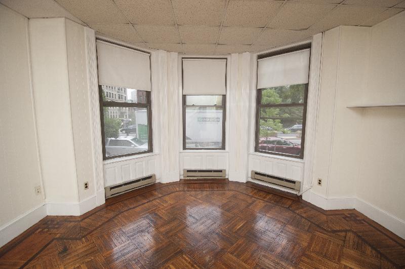 868 Beacon St, Fenway