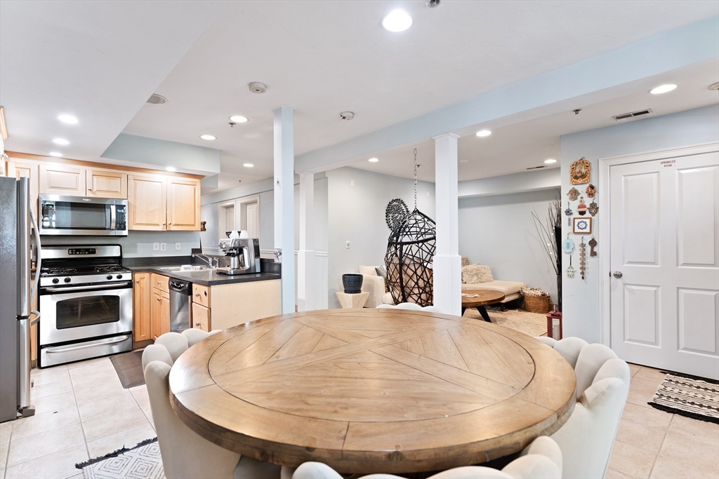 1867 Beacon St, Brookline