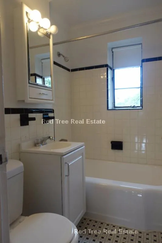 72 Saint Paul St, Coolidge Corner