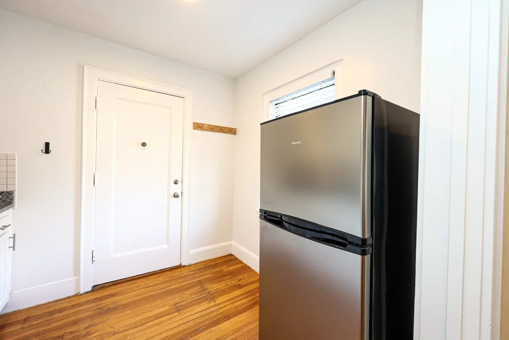 195 Thomas Burgin Pkwy, Quincy