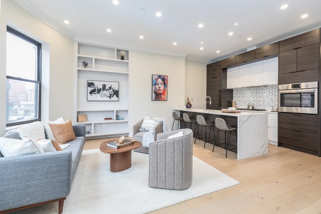 577 Mass, South End