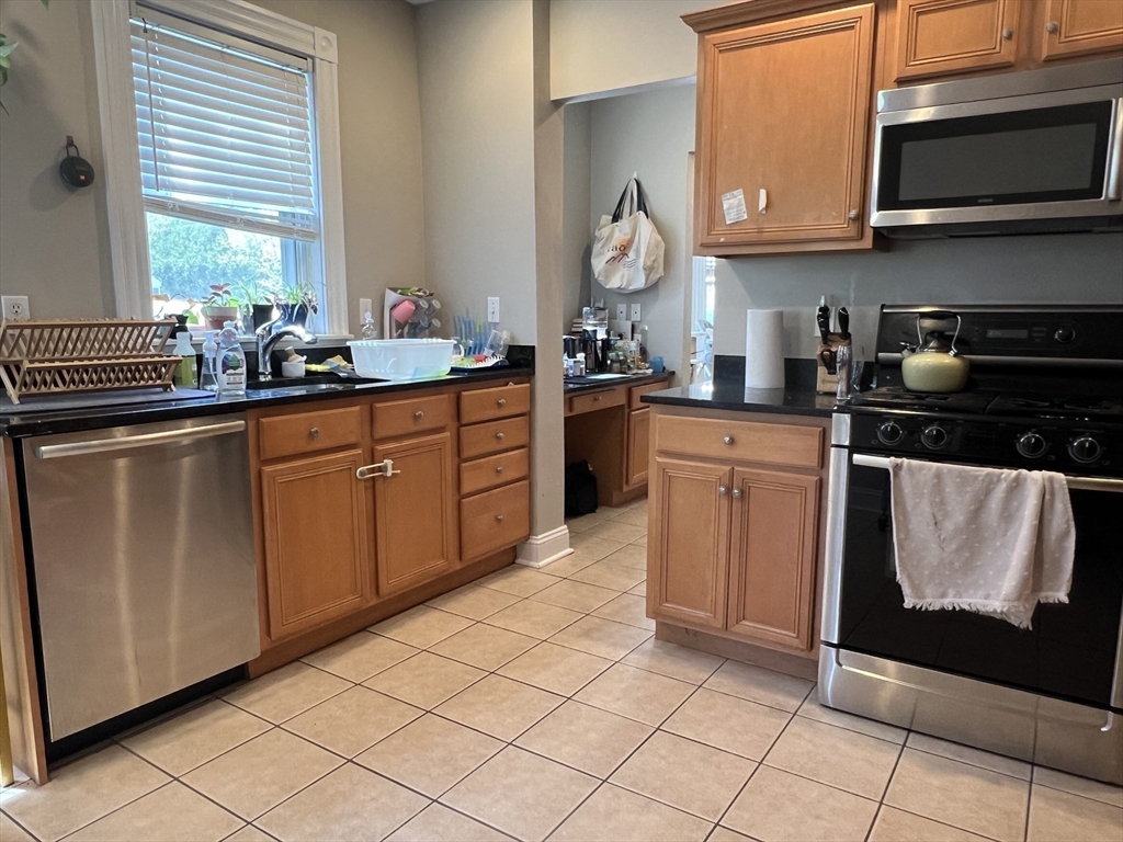 1 Chestnut St, Belmont