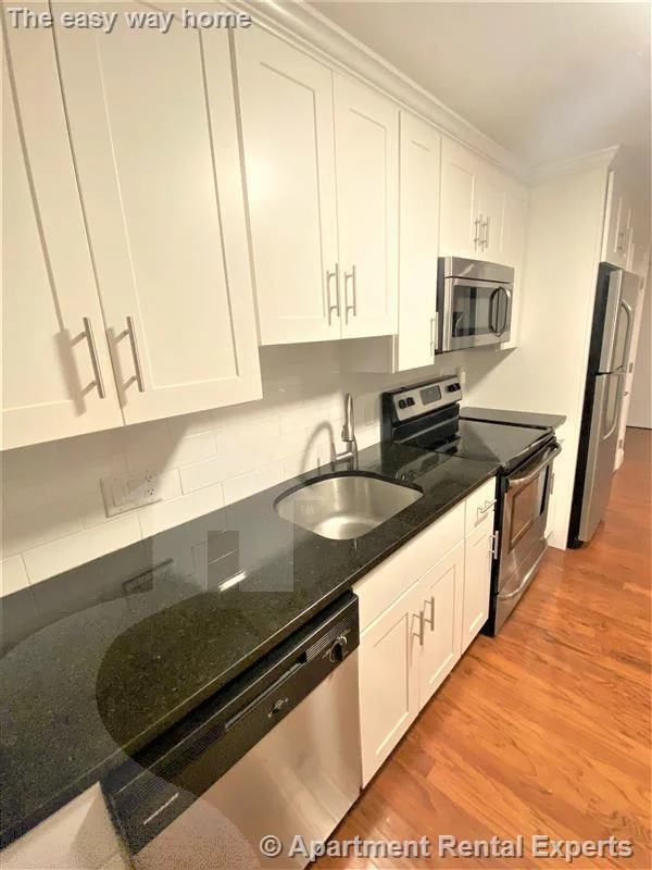 6 Blair Pl, North Cambridge